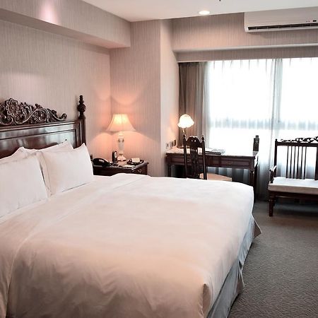 Royal Seasons Hotel Taichung‧Zhongkang Bagian luar foto