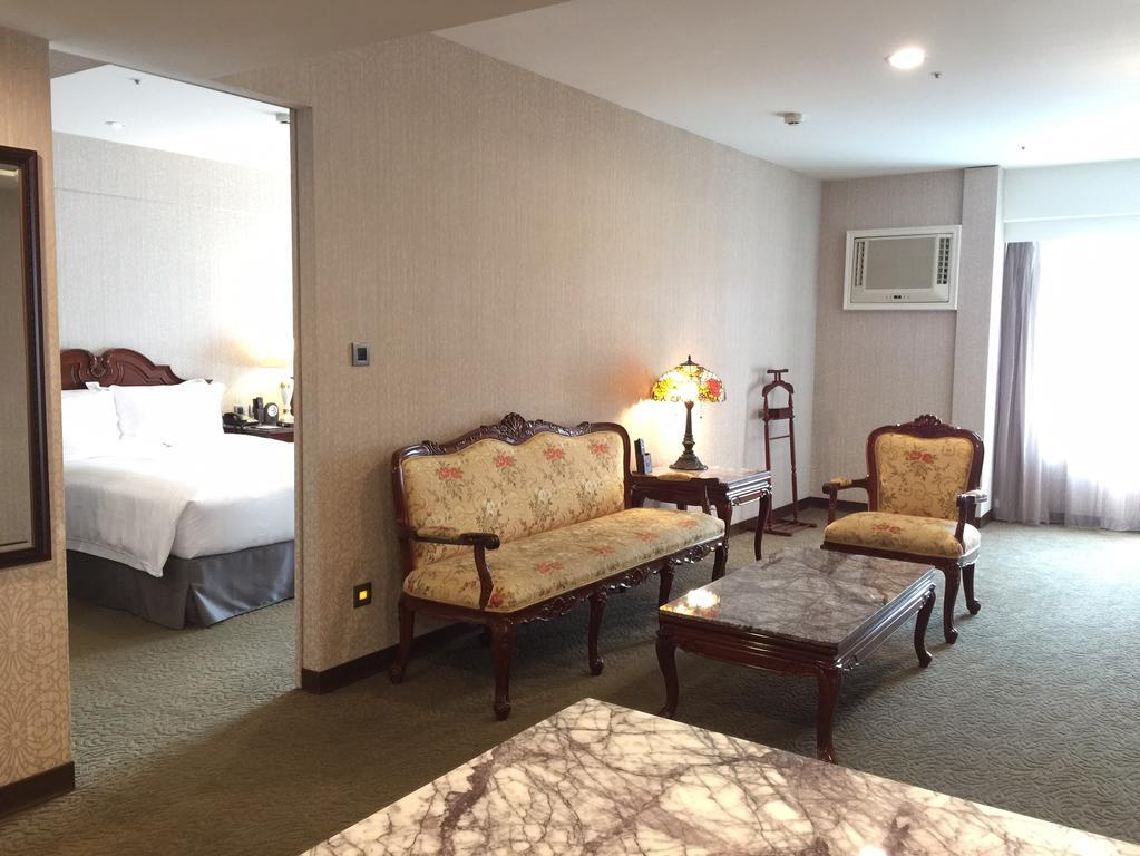 Royal Seasons Hotel Taichung‧Zhongkang Bagian luar foto