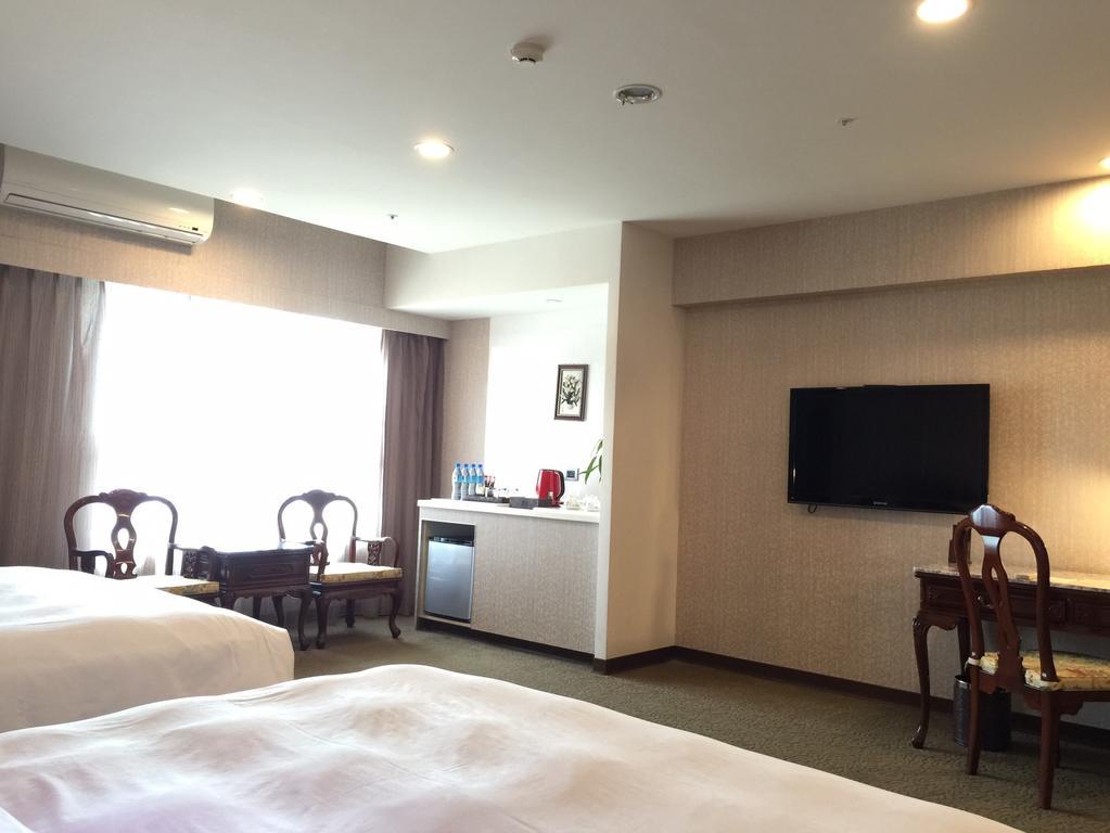 Royal Seasons Hotel Taichung‧Zhongkang Bagian luar foto